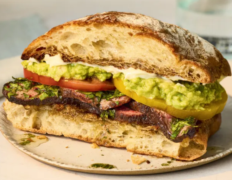 panino-con-picanha-grigliata-e-salsa-chimichurri