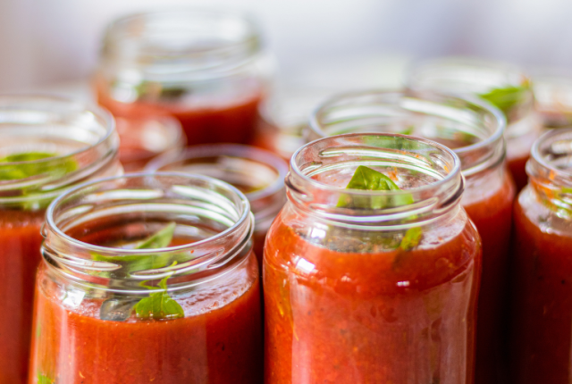 passata-di-pomodoro-legge-italiana-addensanti