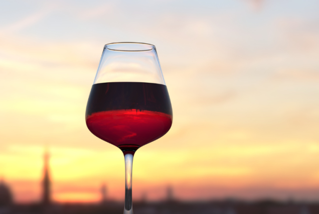 perche-bordeaux-non-piace-piu-crisi-consumi-vino-francese
