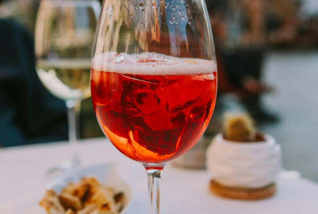 pirlo-aperitivo-bresciano-storia-ricetta-differenza-spritz