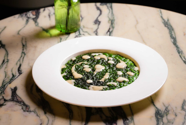 risotto-al-cavolo-nero-pecorino-erborinato-e-mandorla-bianca