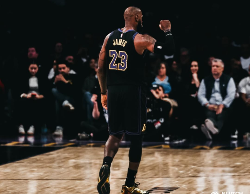 ristorante-buckets-lebron-james-akron-progetto-sociale-ospitalita