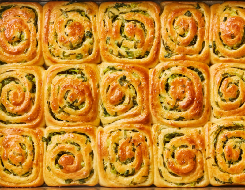 roll-al-latte-con-i-cipollotti-lo-sfizioso-antipasto-di-natale