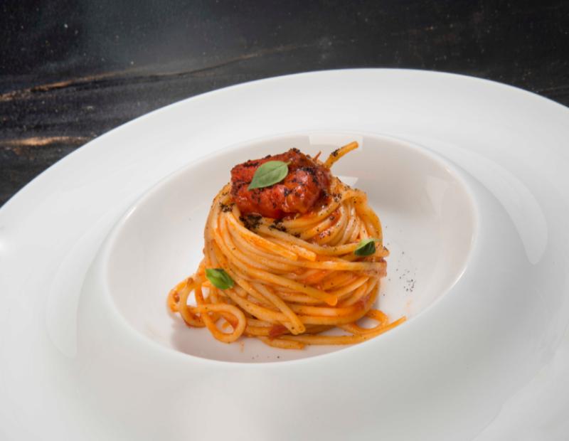 spaghettoni-al-pomodoro-e-caffe