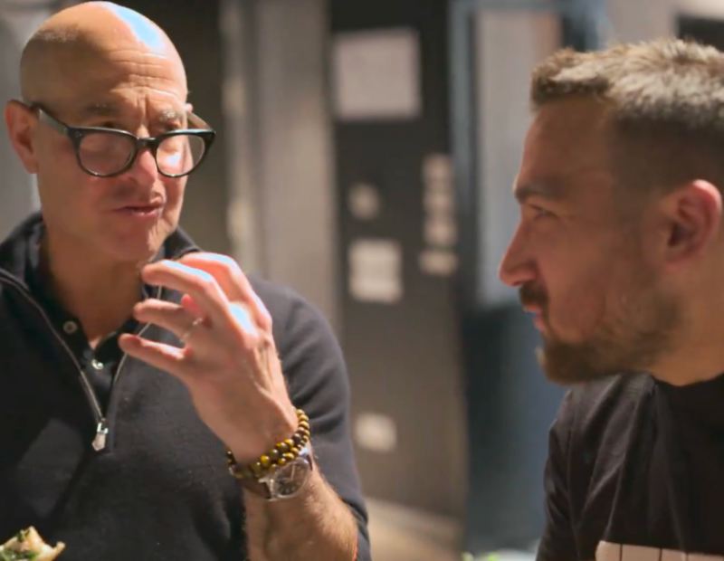 stanley-tucci-confine-milano-francesco-capece-super-bowl-pizza